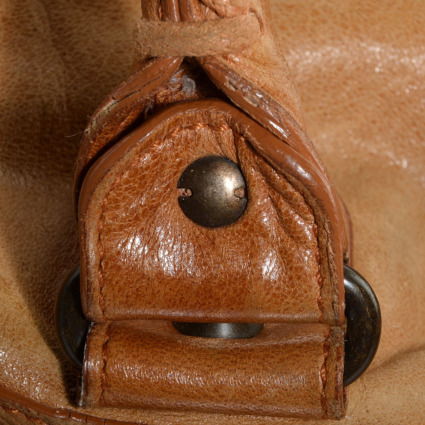 Chevre Classic Hardware Work Camel