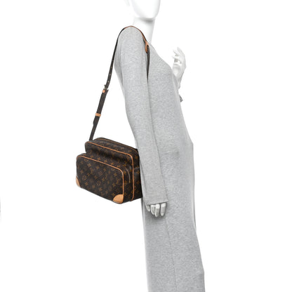 Louis Vuitton Monogram Nil 28 2 of 9