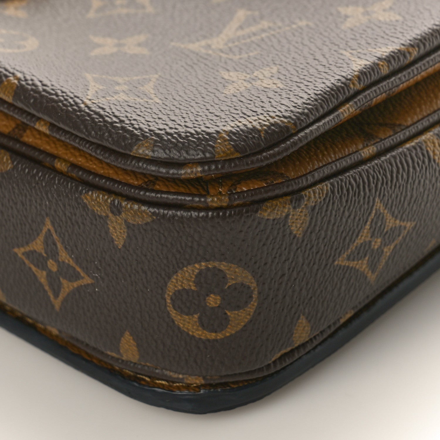 Louis Vuitton Reverse Monogram Pochette Metis 8 of 8