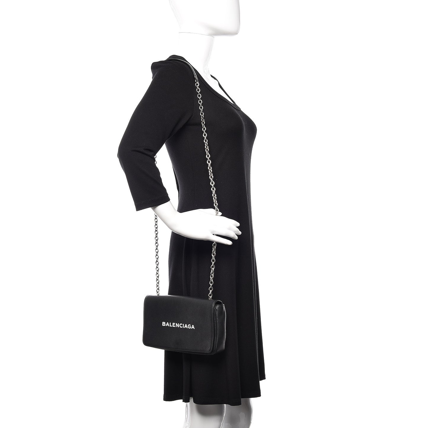Pebbled Calfskin Everyday Chain Wallet Black