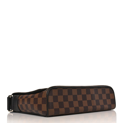 Louis Vuitton Damier Ebene District PM 4 of 8