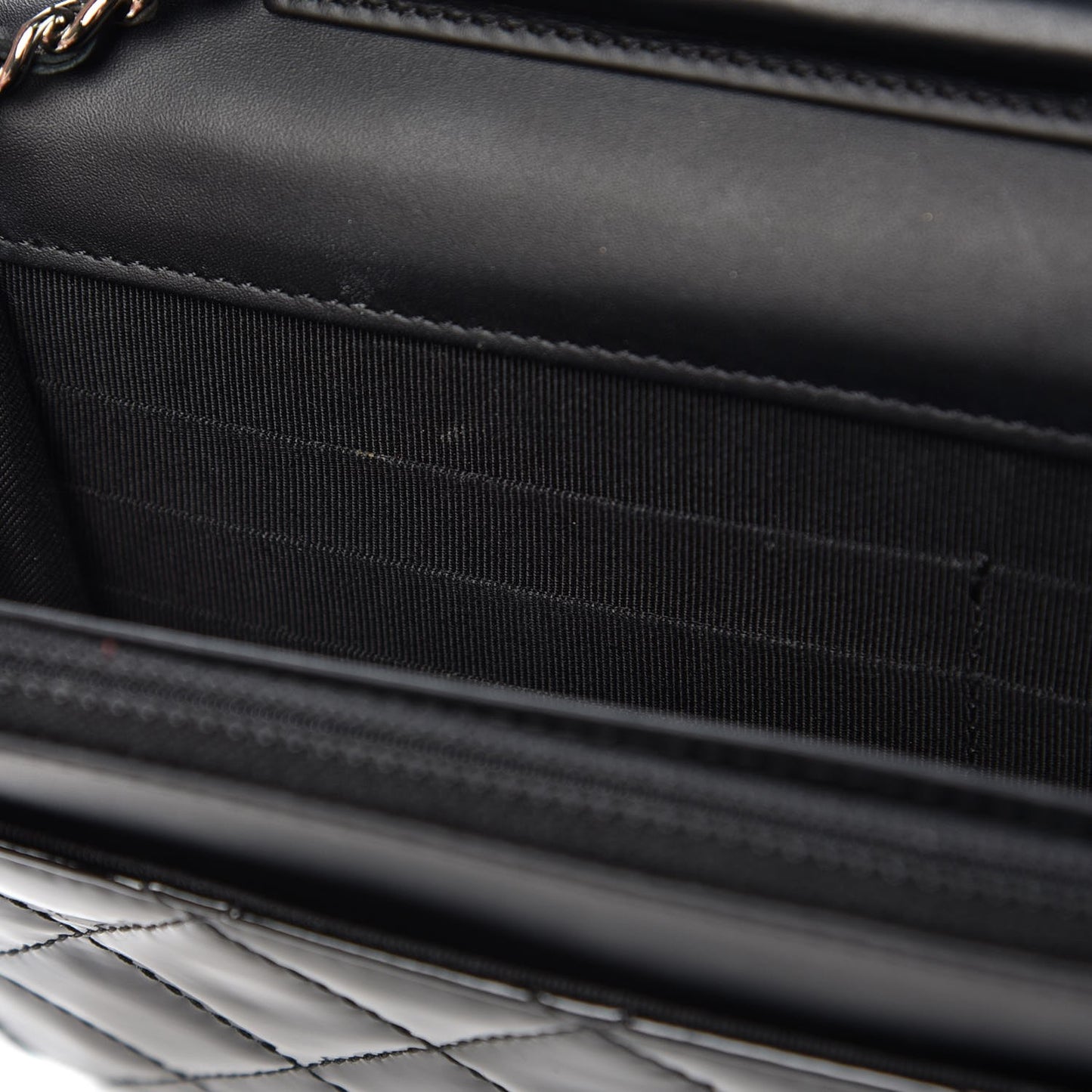 Patent Quilted Wallet On Chain WOC Black
