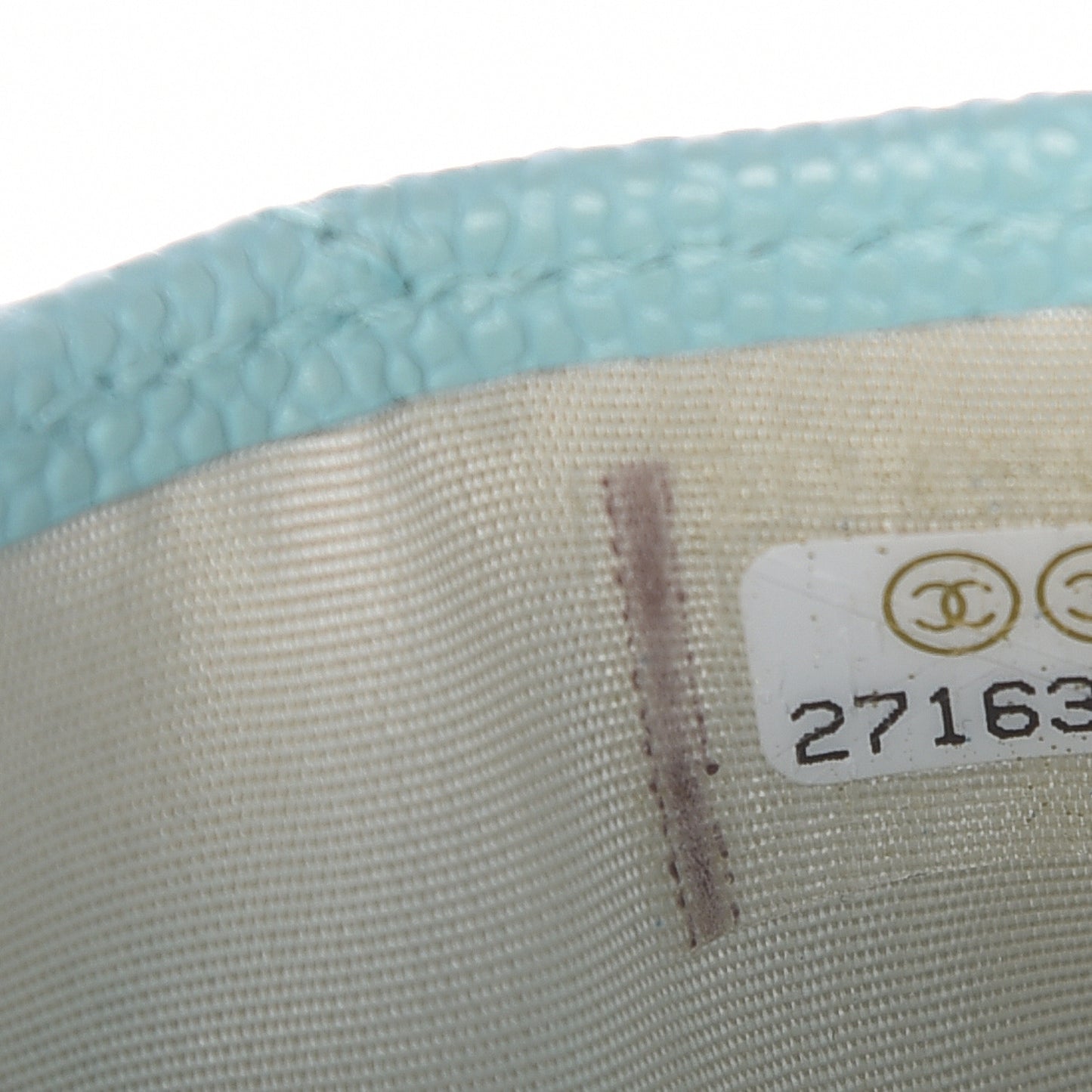 Caviar Quilted Card Holder Light Blue