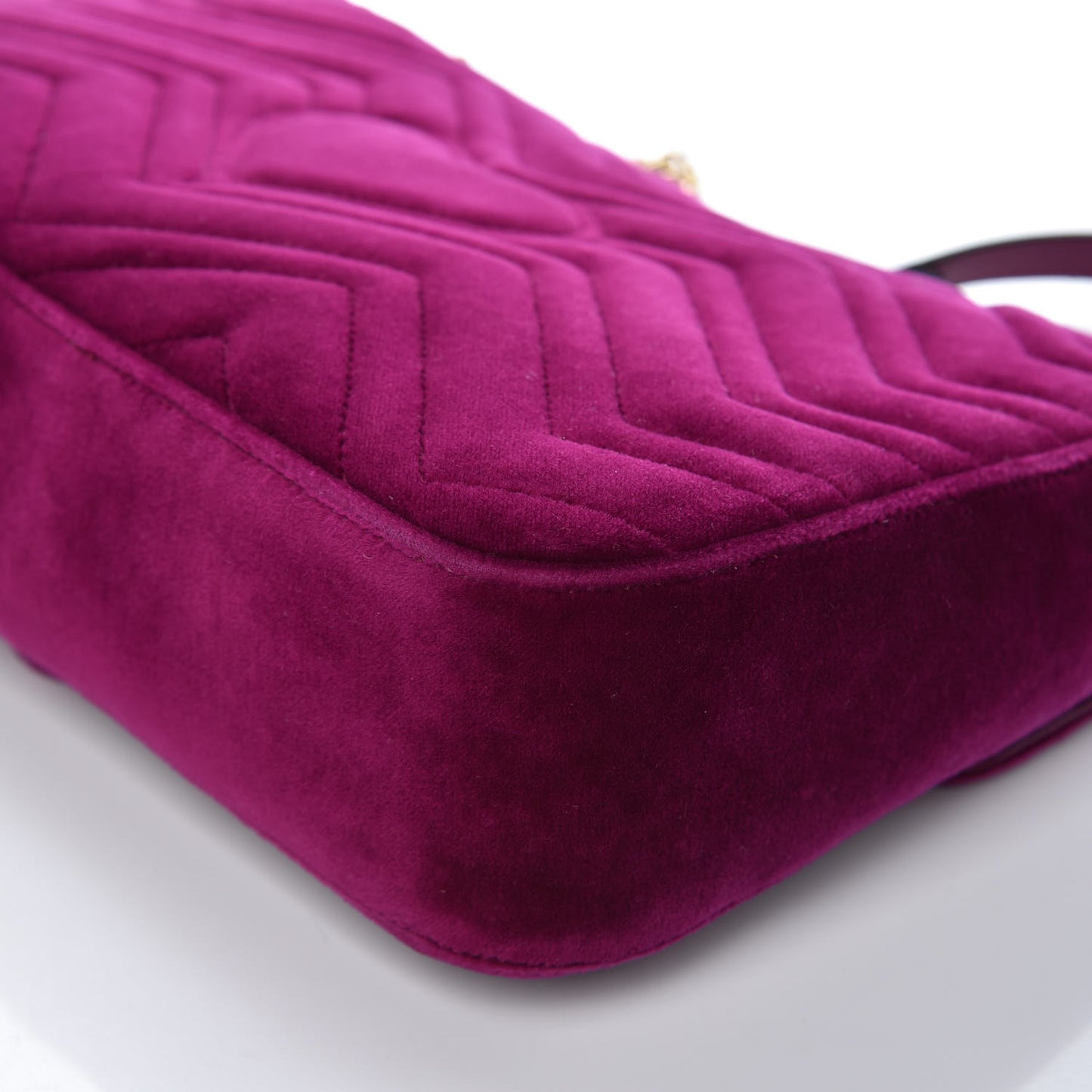Velvet Matelasse Medium GG Marmont Shoulder Bag Fuchsia Violet Cyclamen