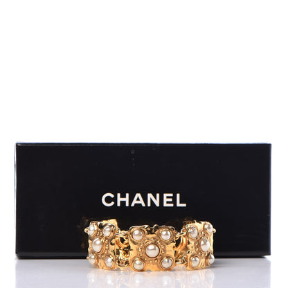 Chanel Pearl Bracelet Gold 8 of 8