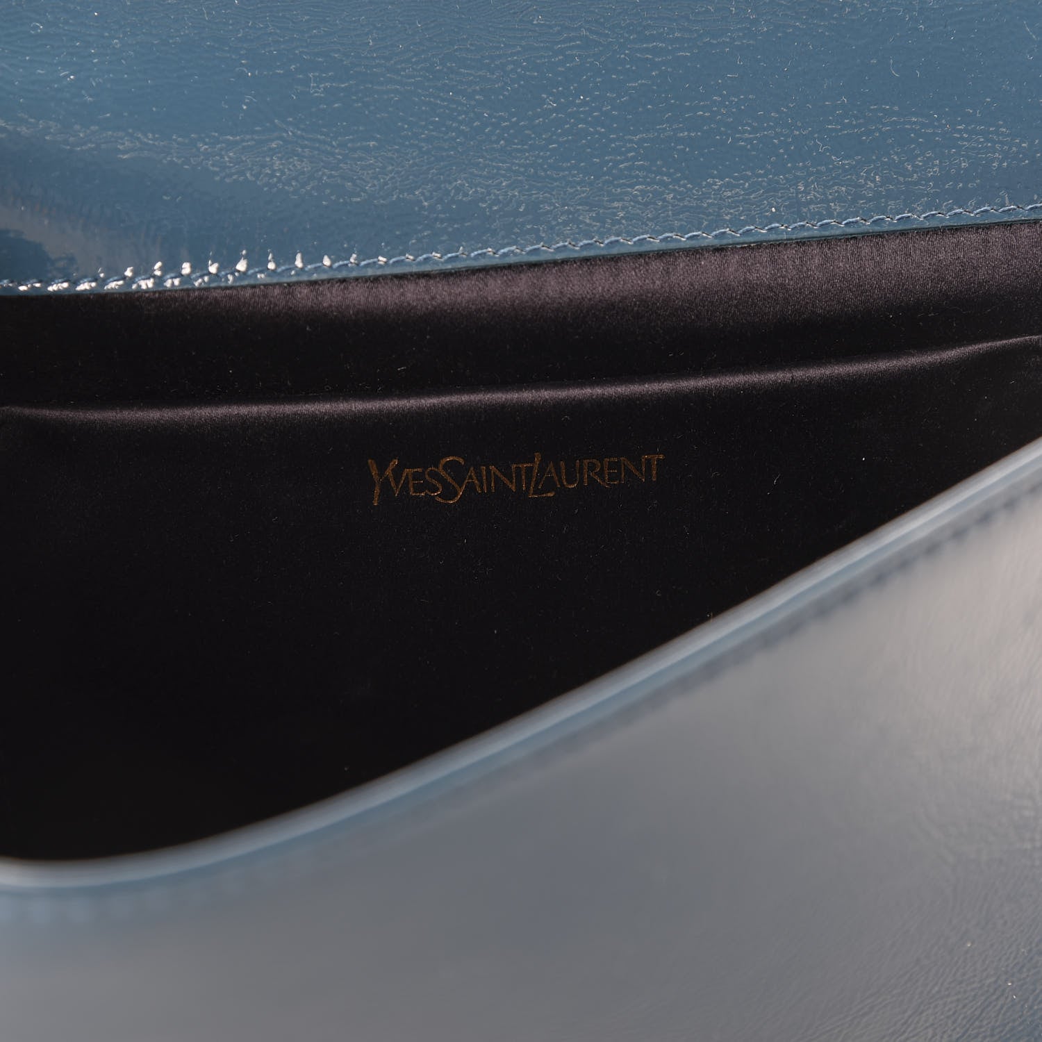 Saint Laurent Textured Patent Monogram Large Belle De Jour Clutch Blue 5 of 8