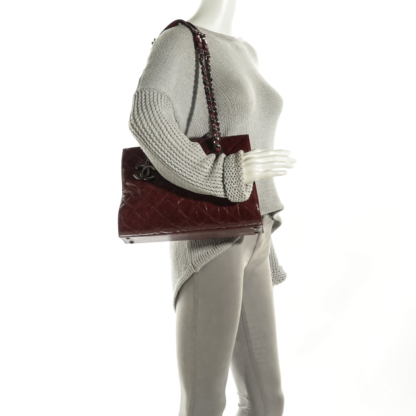 Crumpled Grained Calfskin CC Crave Tote Burgundy
