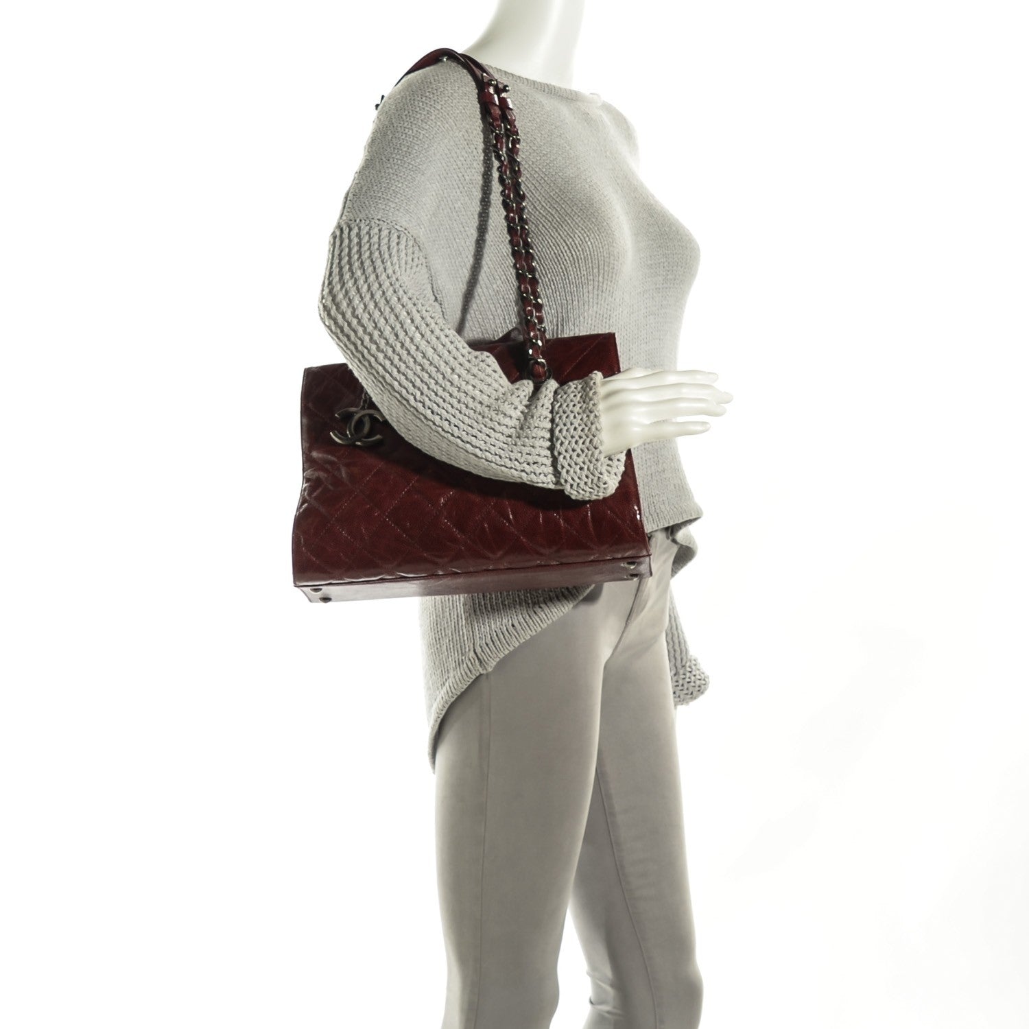 Chanel Crumpled Grained Calfskin CC Crave Tote Burgundy 2 of 7