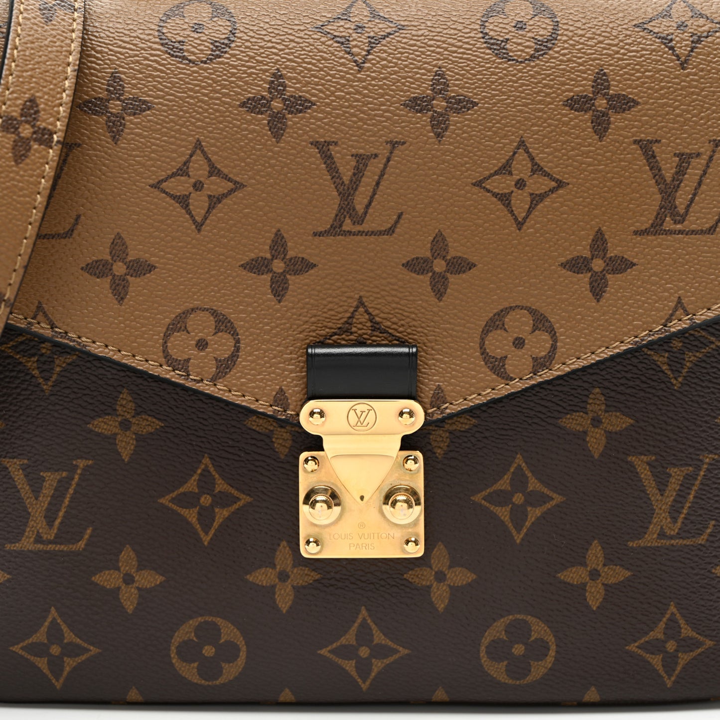 Reverse Monogram Pochette Metis