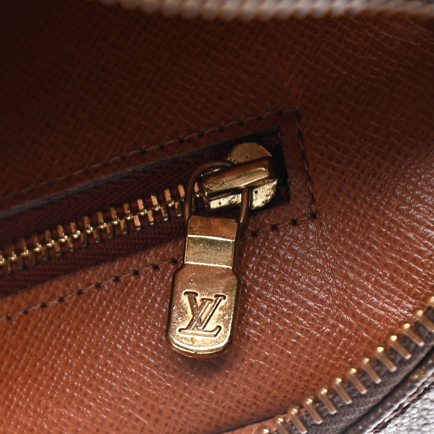 Monogram Pochette Marly Dragonne 26