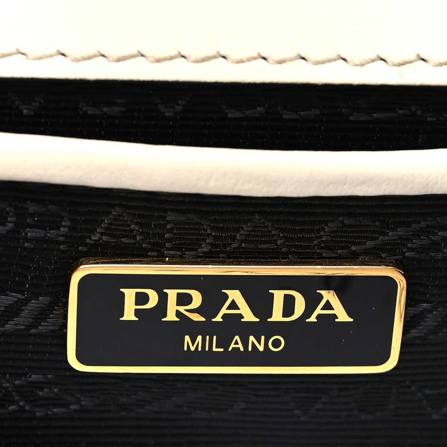 Saffiano Chain Shoulder Bag White