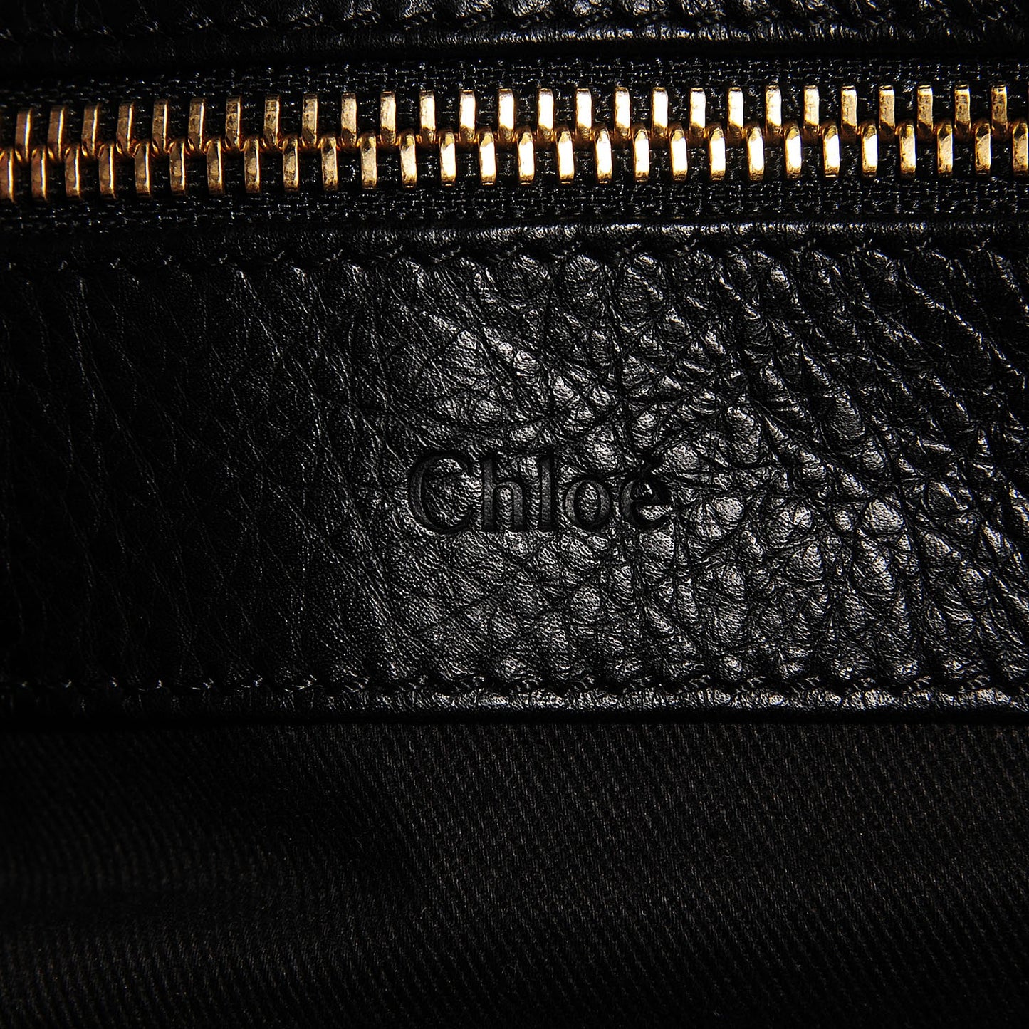 Calfskin Cary Zipped Shoulder Bag Black