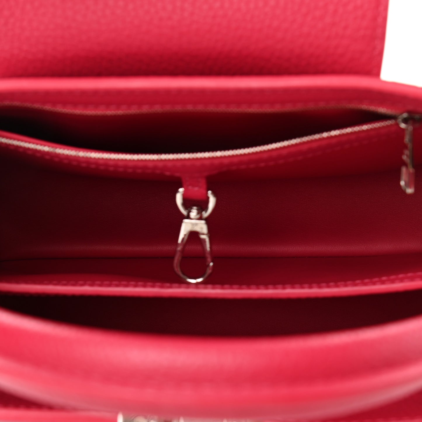 Taurillon Capucines Studs PM Bougainvillea