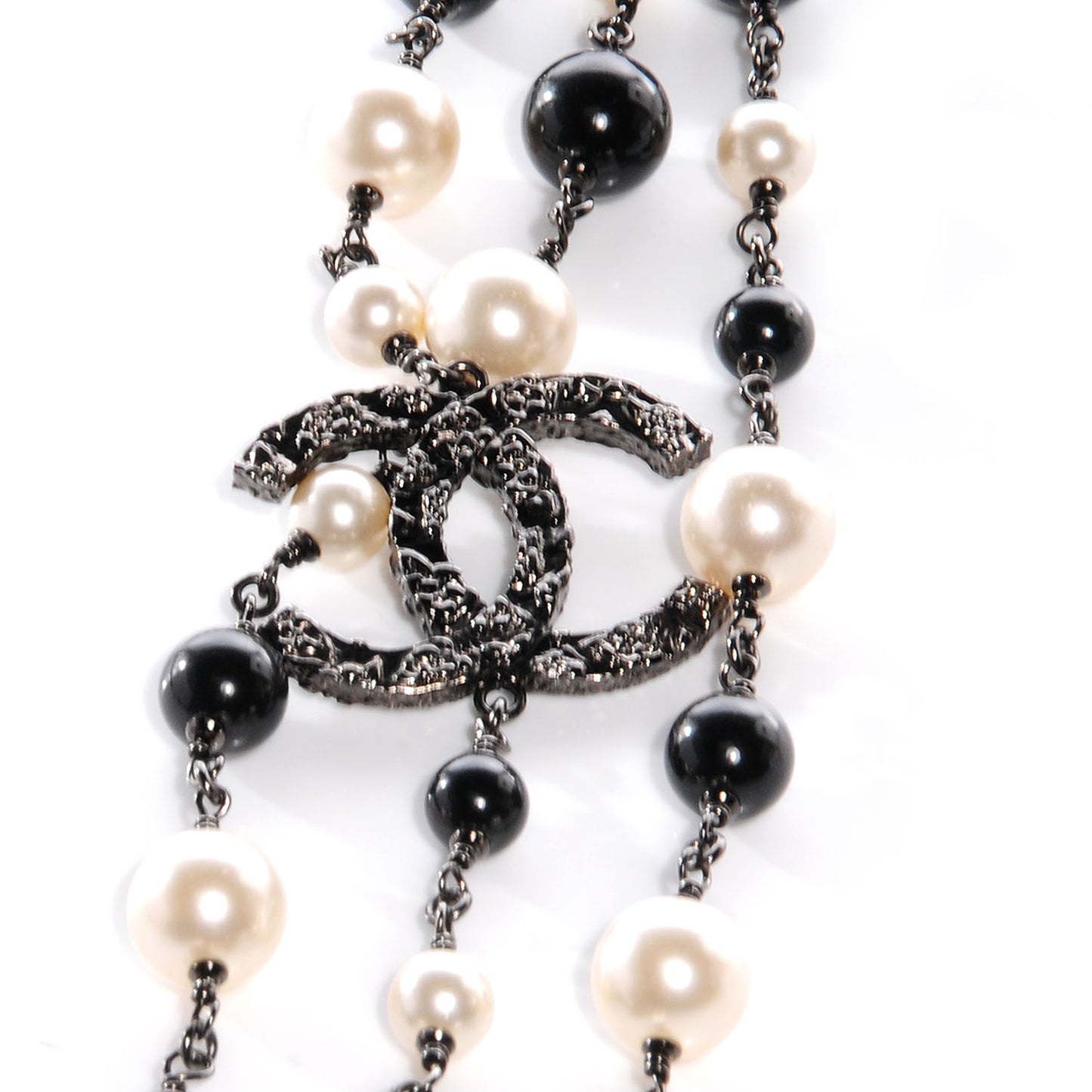 Ruthenium Camellia Pearl CC Necklace Black