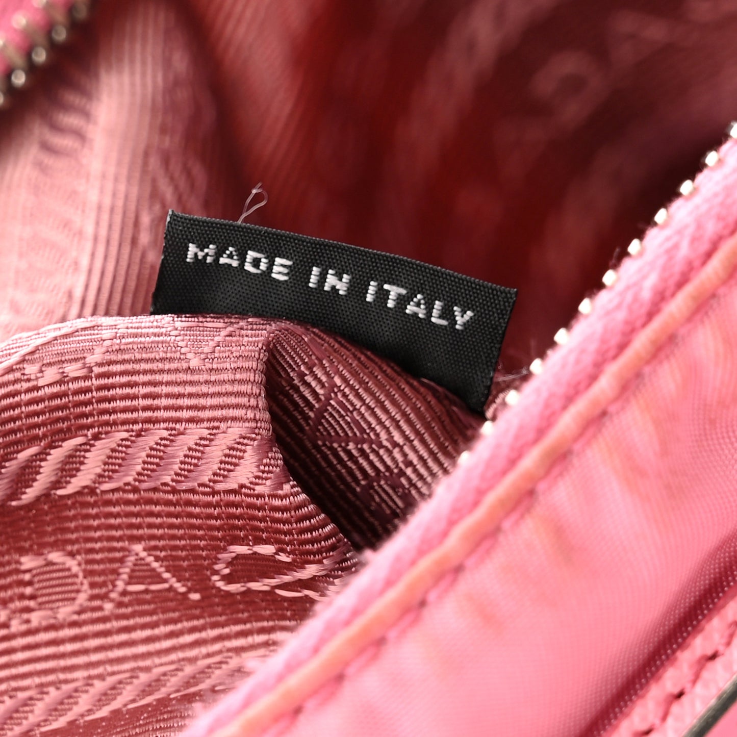 Nylon Re-Edition 2005 Shoulder Bag Begonia