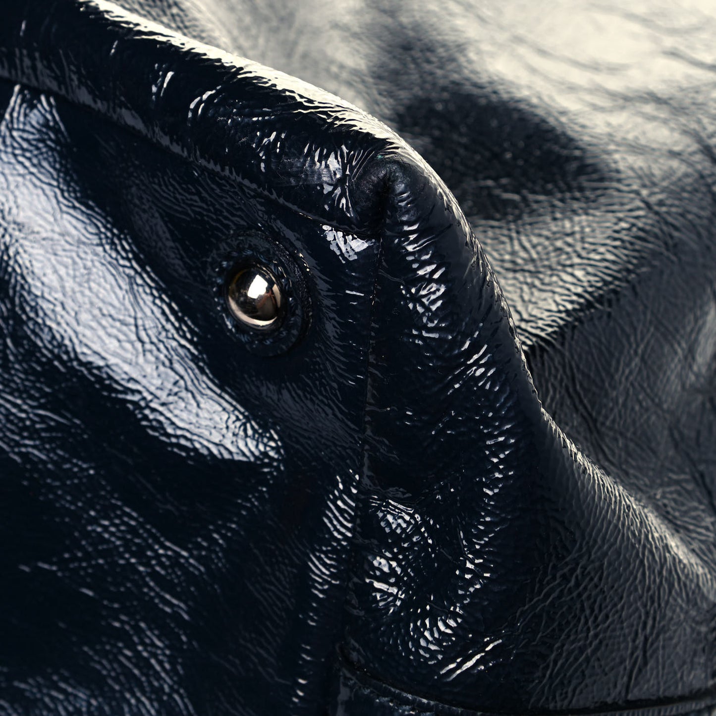 Textured Patent Medium Easy Y Bag Navy