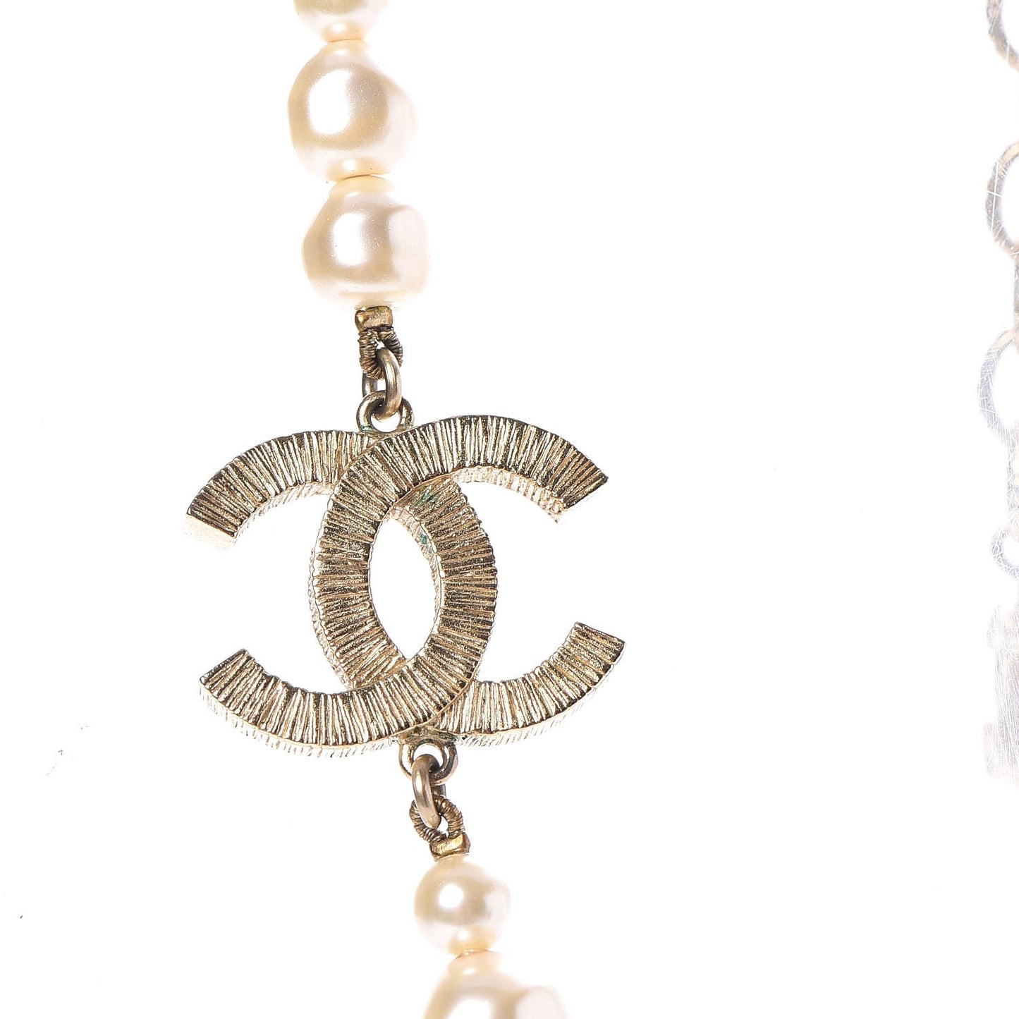 Graduated Pearl CC Short Necklace Gold