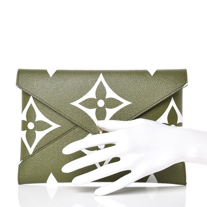 Louis Vuitton Monogram Giant Kirigami Pochette Set 2 of 8