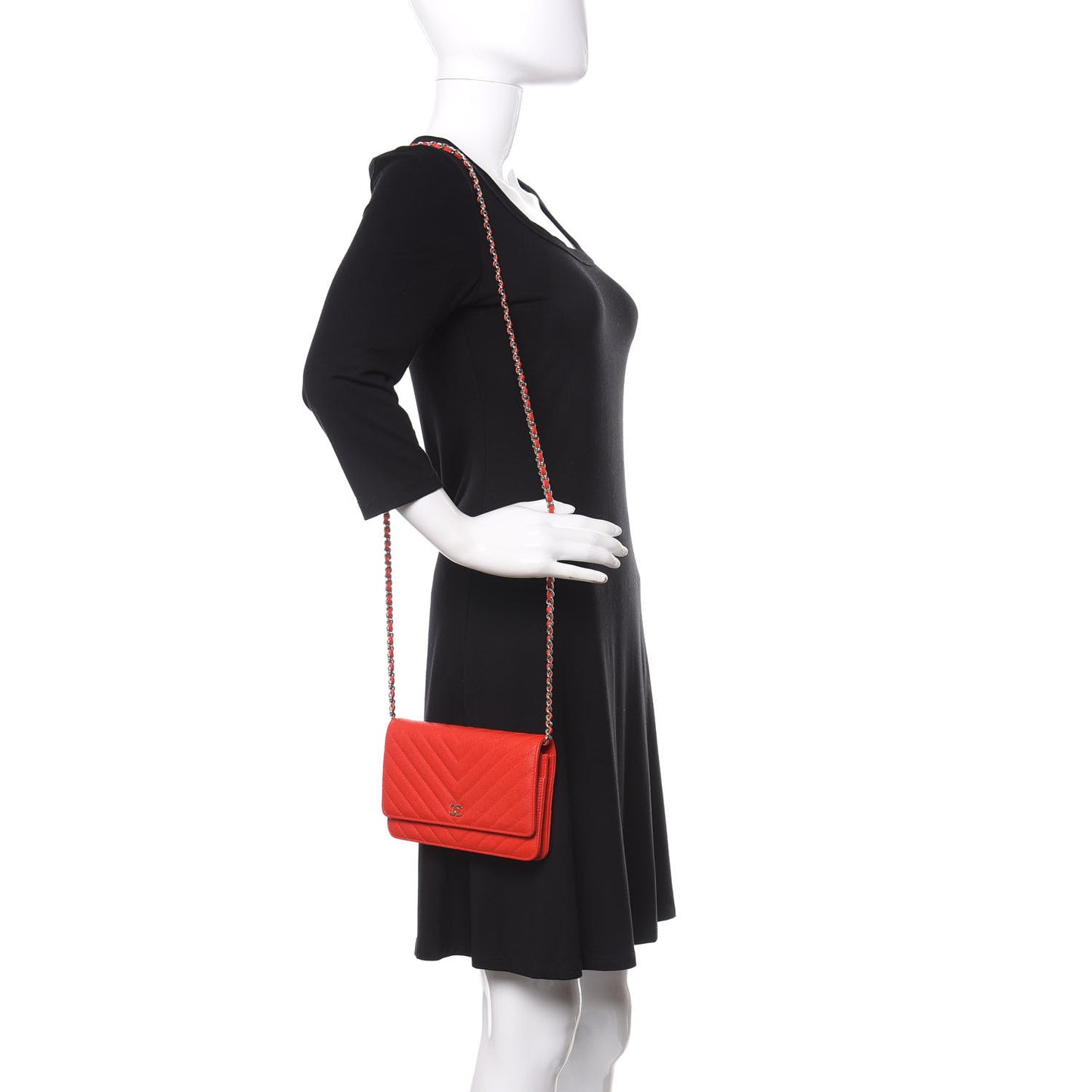 Caviar Chevron Quilted Wallet On Chain WOC Red
