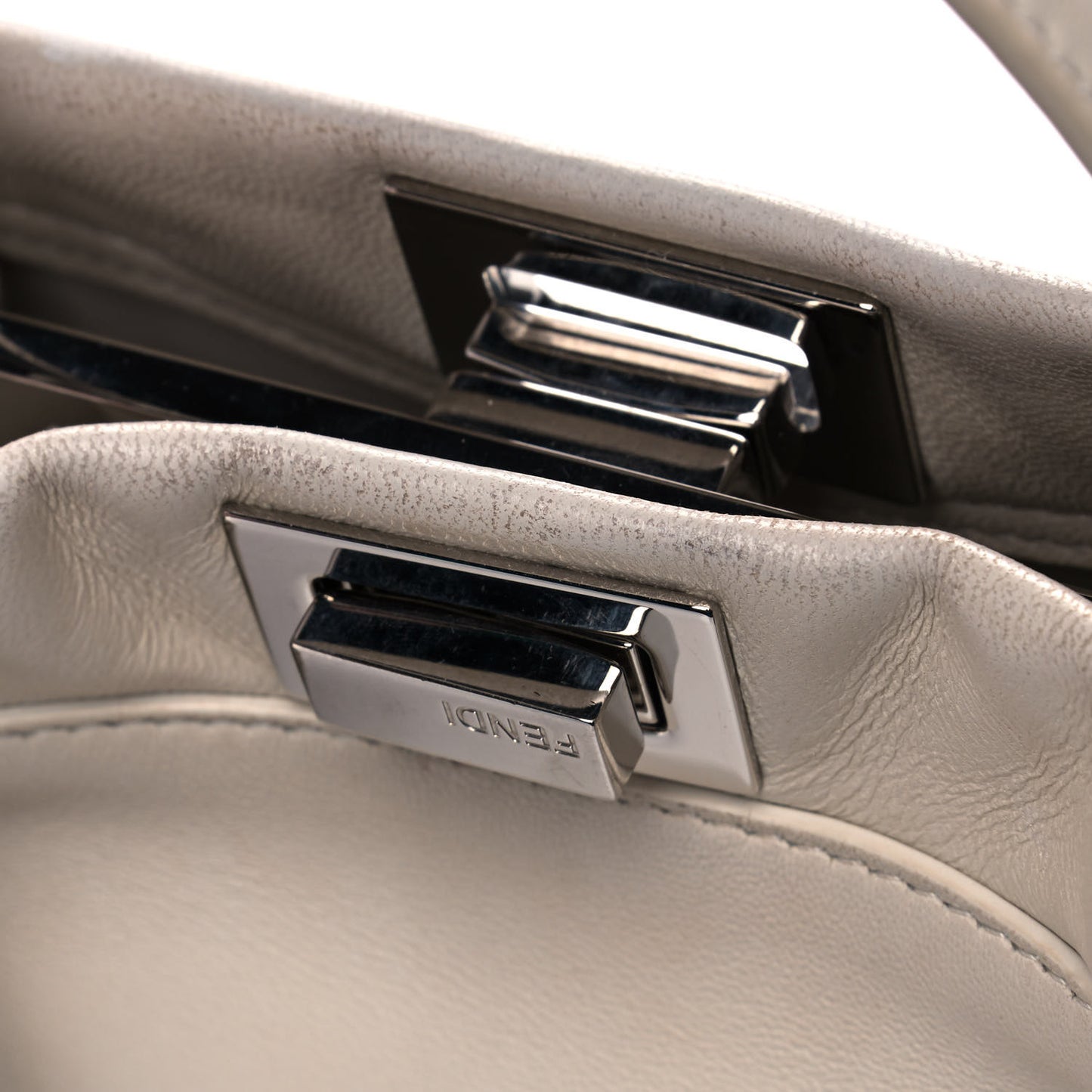 Nappa Lace Up Mini Peekaboo Iconic Satchel Bianco Carta