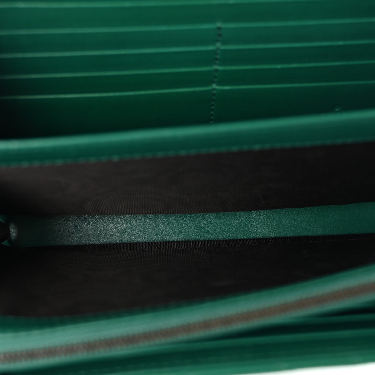 Gucci Calfskin Matelasse GG Marmont Chain Wallet Emerald Green 5 of 10