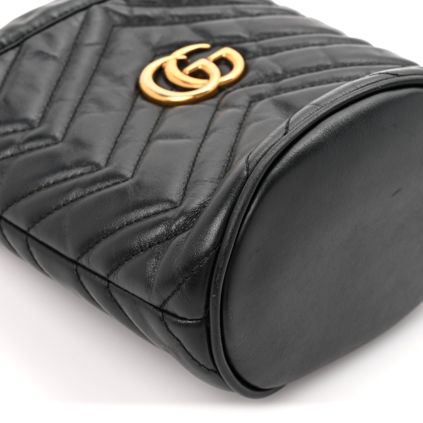 Calfskin Matelasse Mini GG Marmont 2.0 Bucket Bag Black