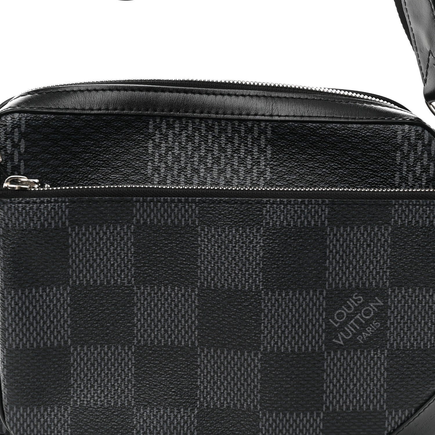 Louis Vuitton Damier Graphite 3D Trio Messenger 9 of 11