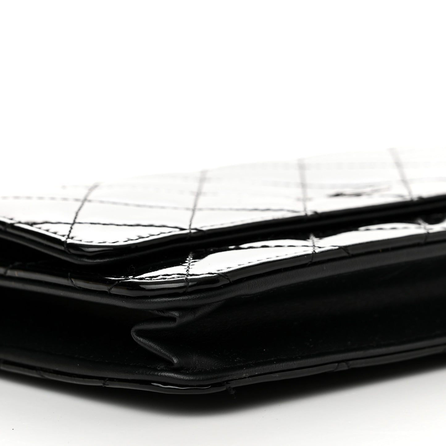 Patent Quilted Wallet On Chain WOC Black