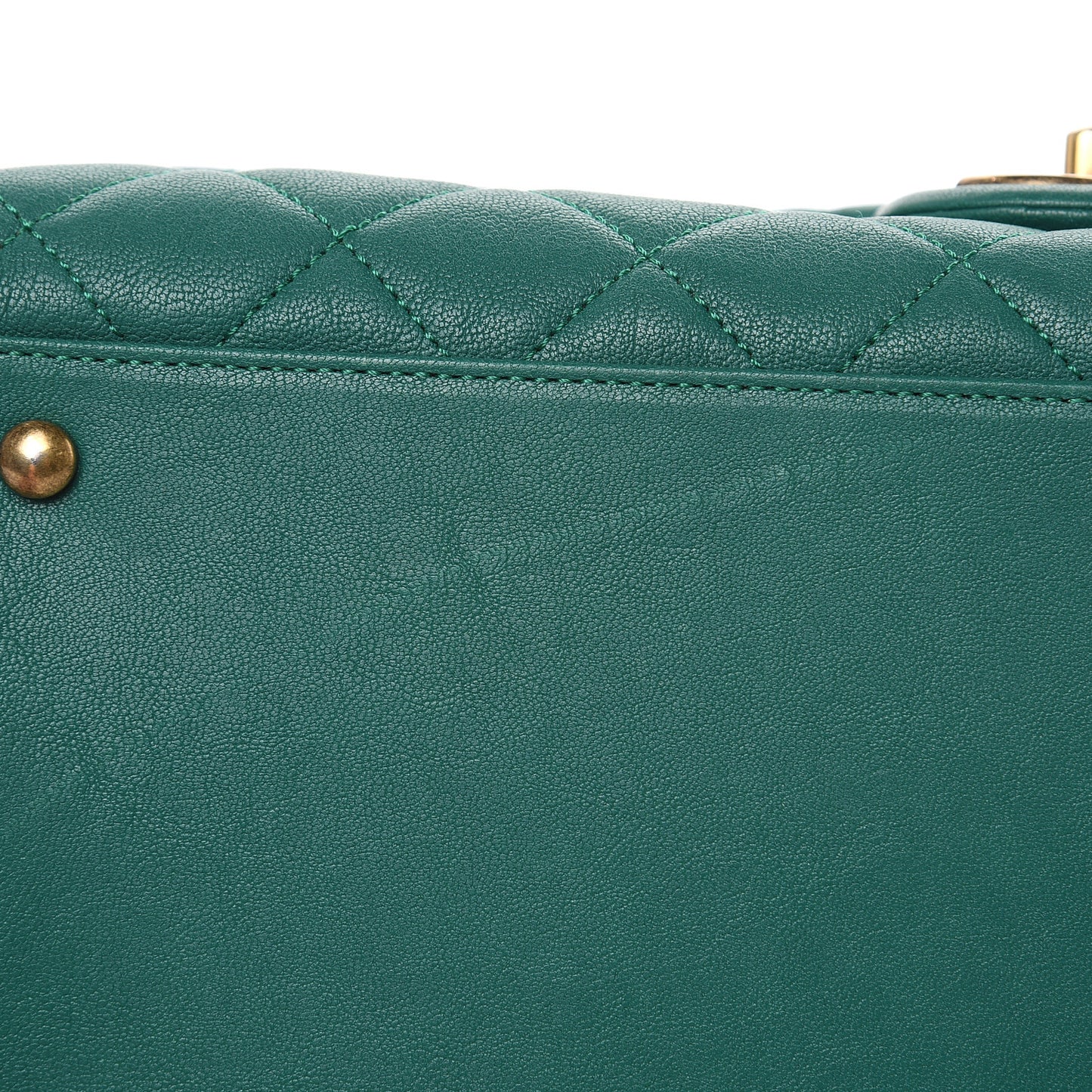 Shiny Sheepskin Quilted Large Trapezio Flap Green