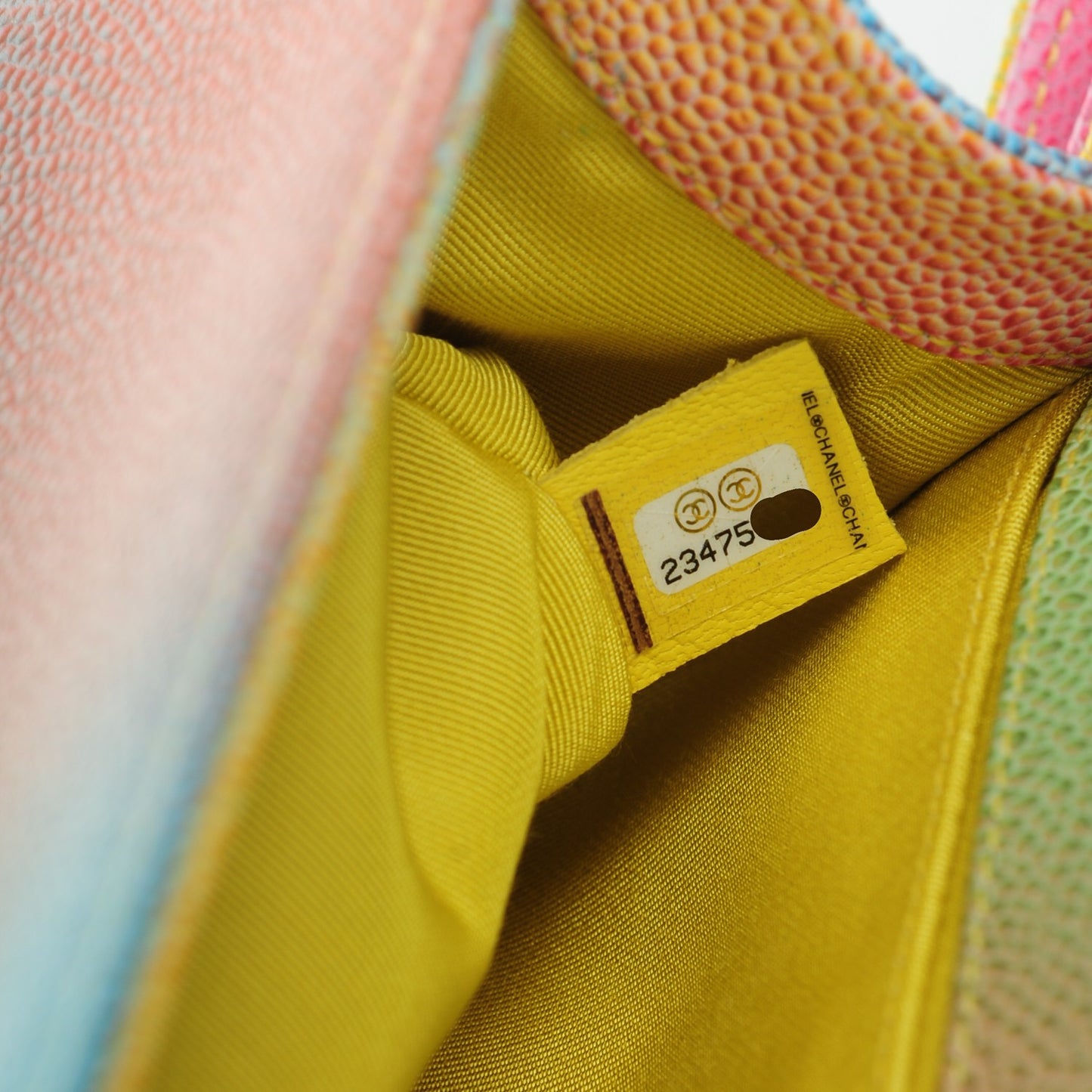 Caviar Quilted Medium Cuba Rainbow Boy Flap Multicolor