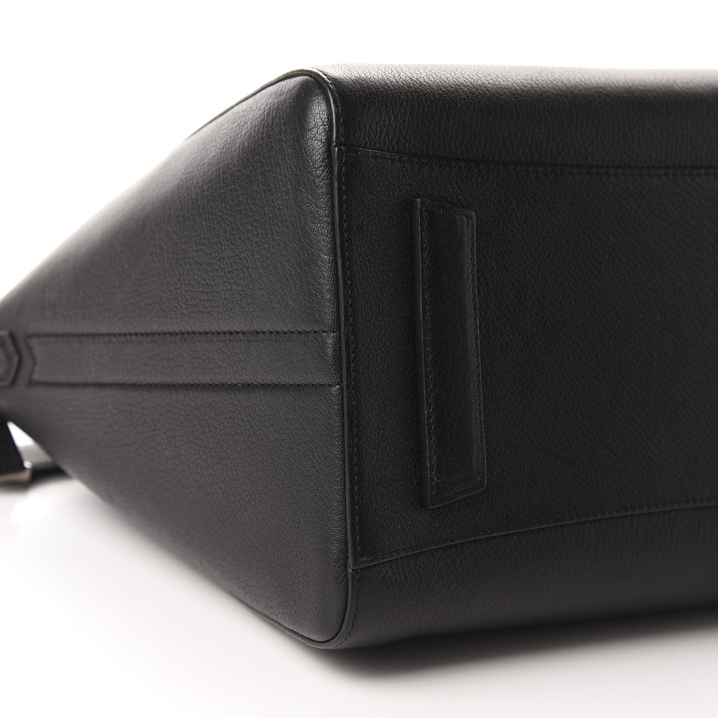 Sugar Goatskin Medium Antigona Black
