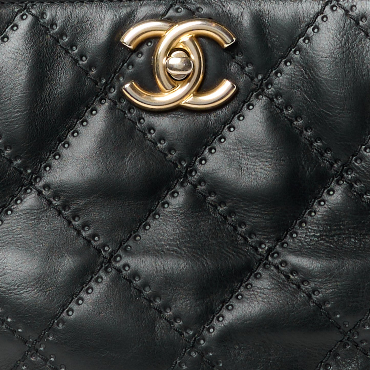Calfskin Stitched Medium Retro Chain Tote Black