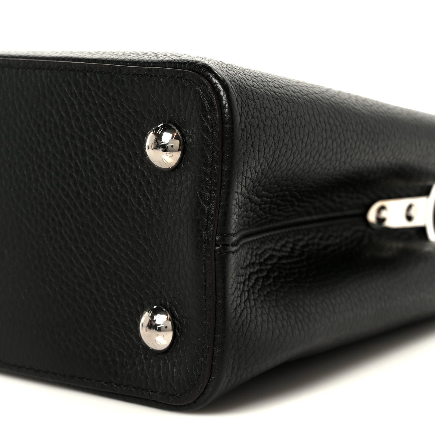 Taurillon Capucines MM Black Fuchsia