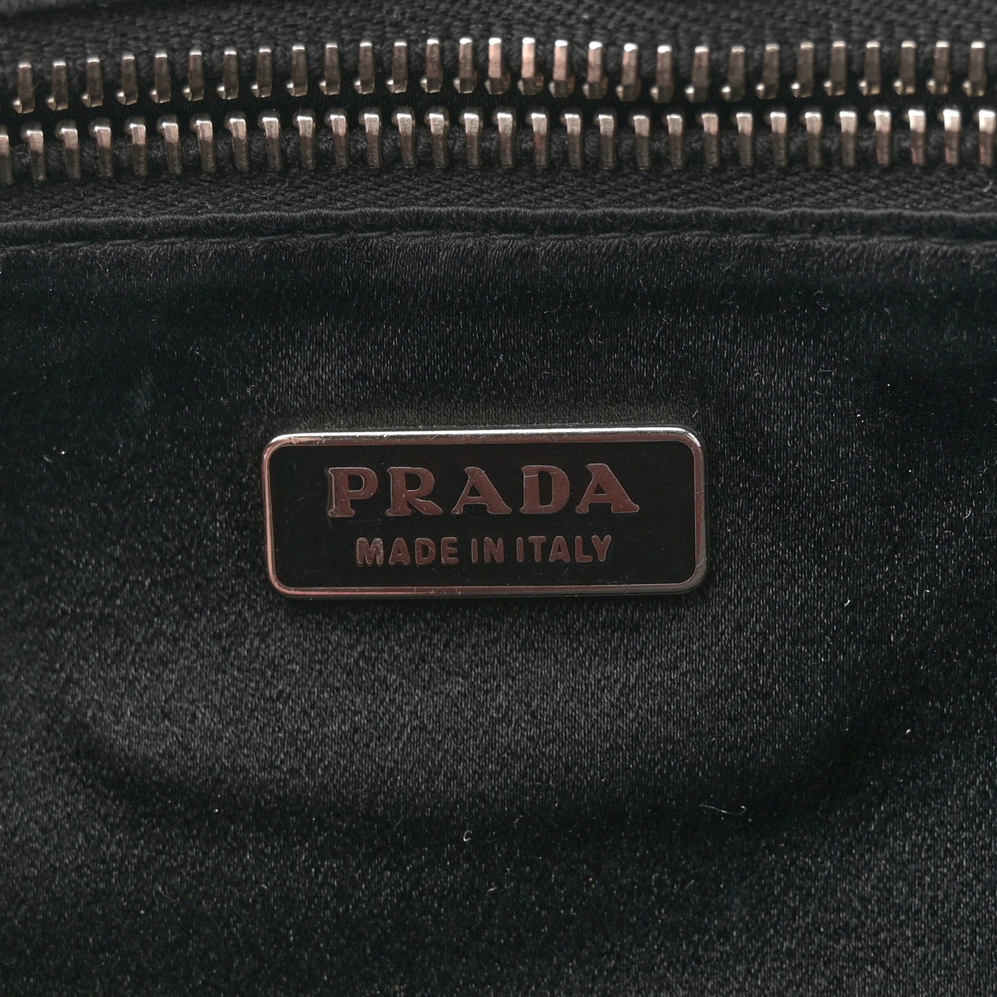 Vitello Daino Swing Flap Shoulder Bag Black