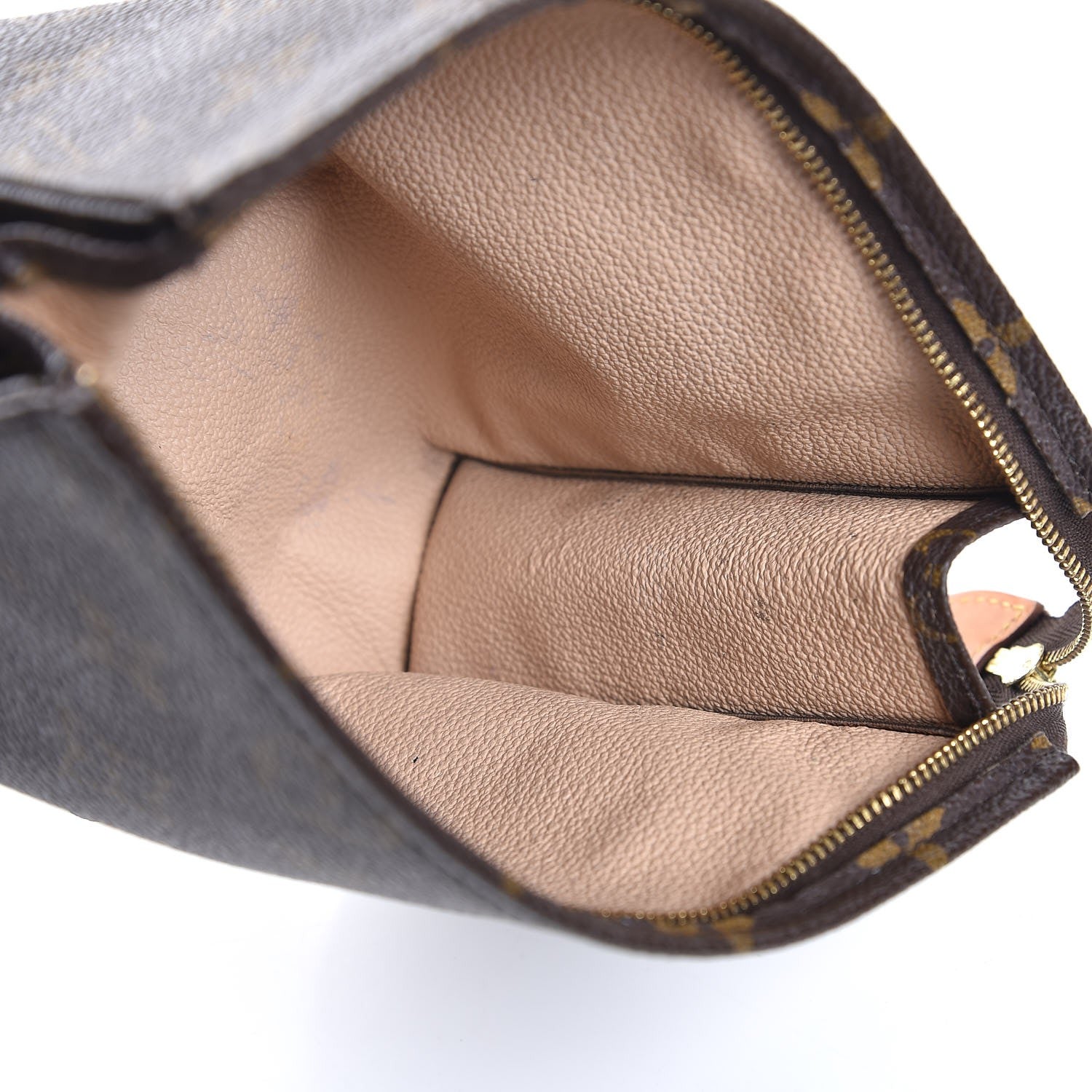 Louis Vuitton Monogram Toiletry Pouch 19 8 of 8