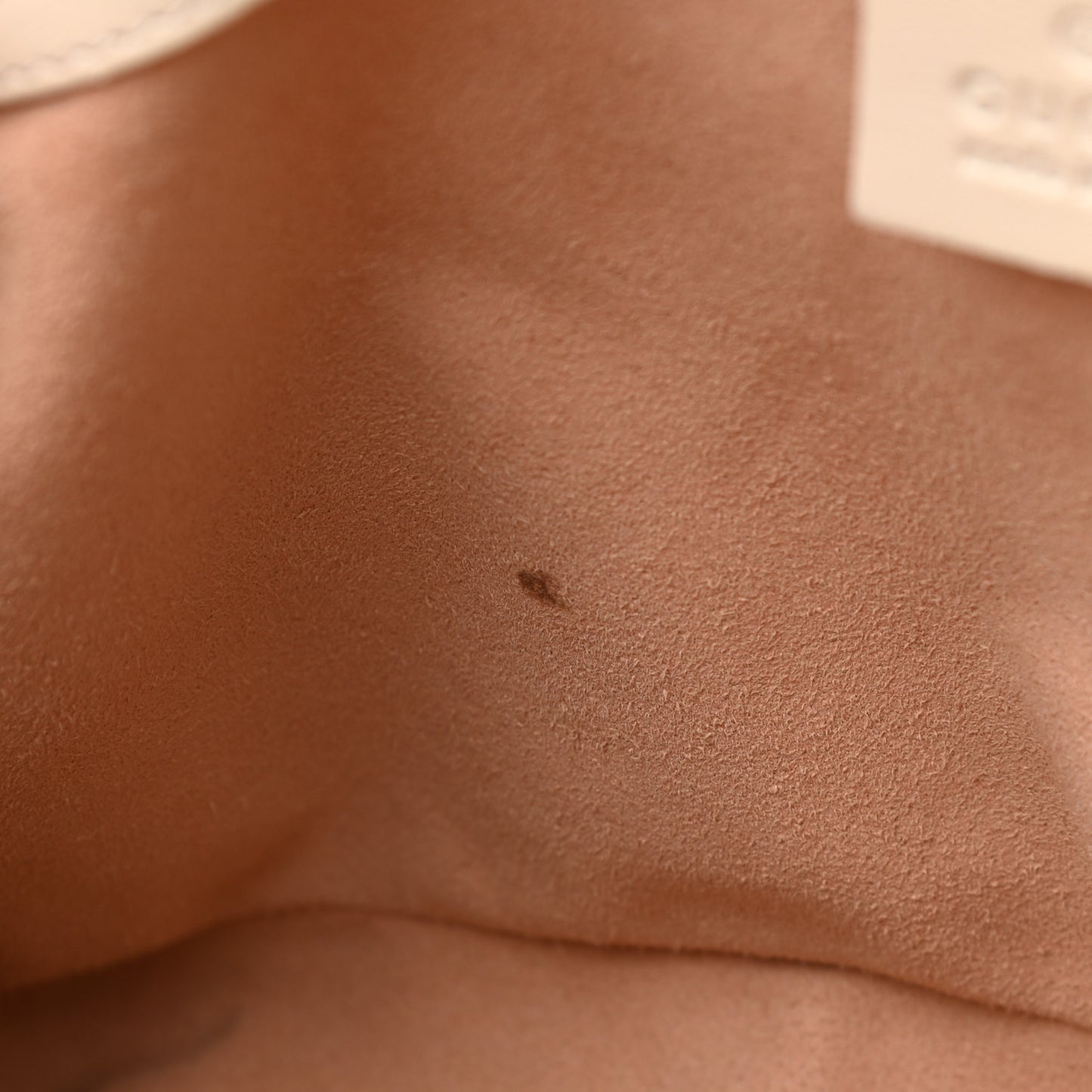 Calfskin Matelasse Medium GG Marmont Shoulder Bag White