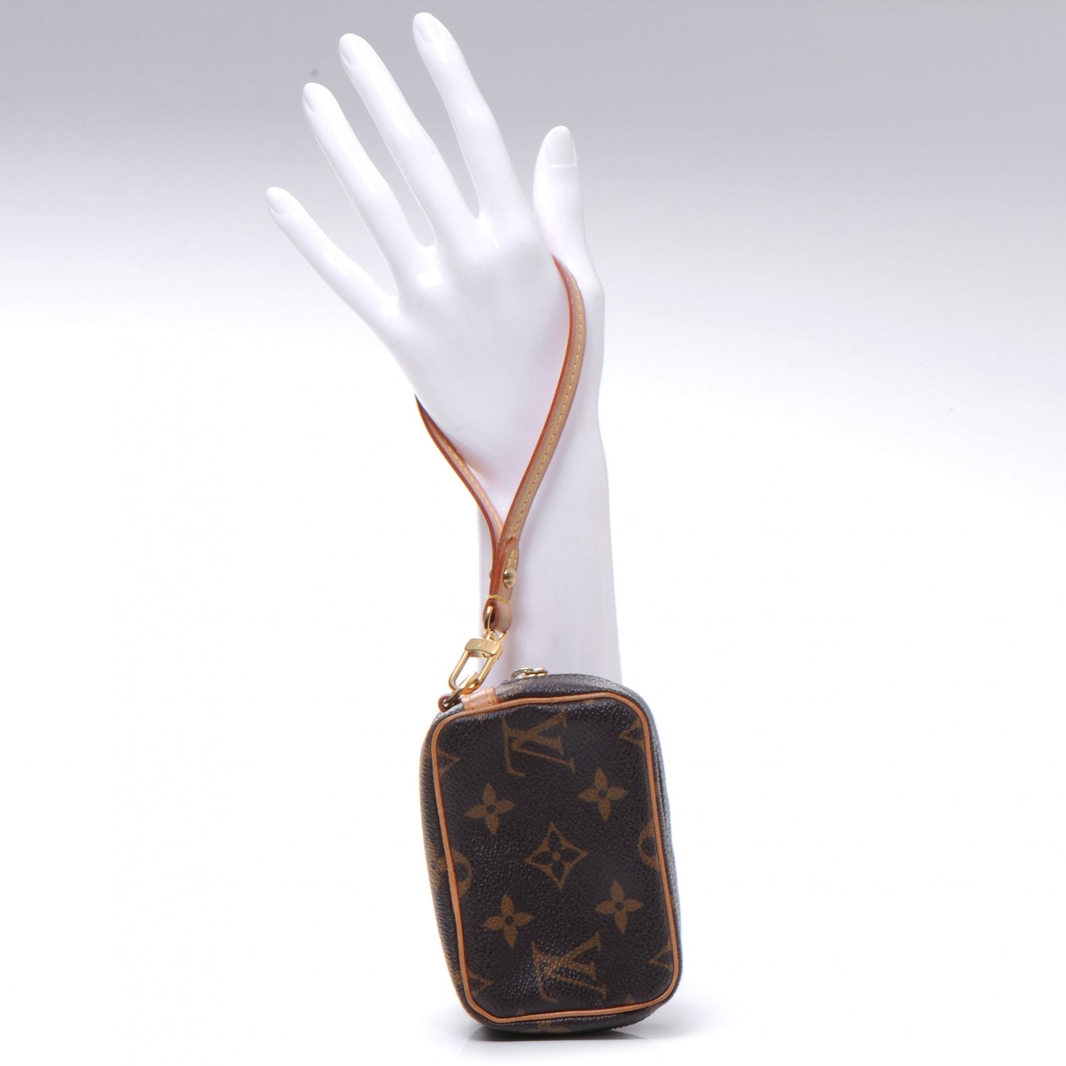 Louis Vuitton Monogram Wapity 2 of 7