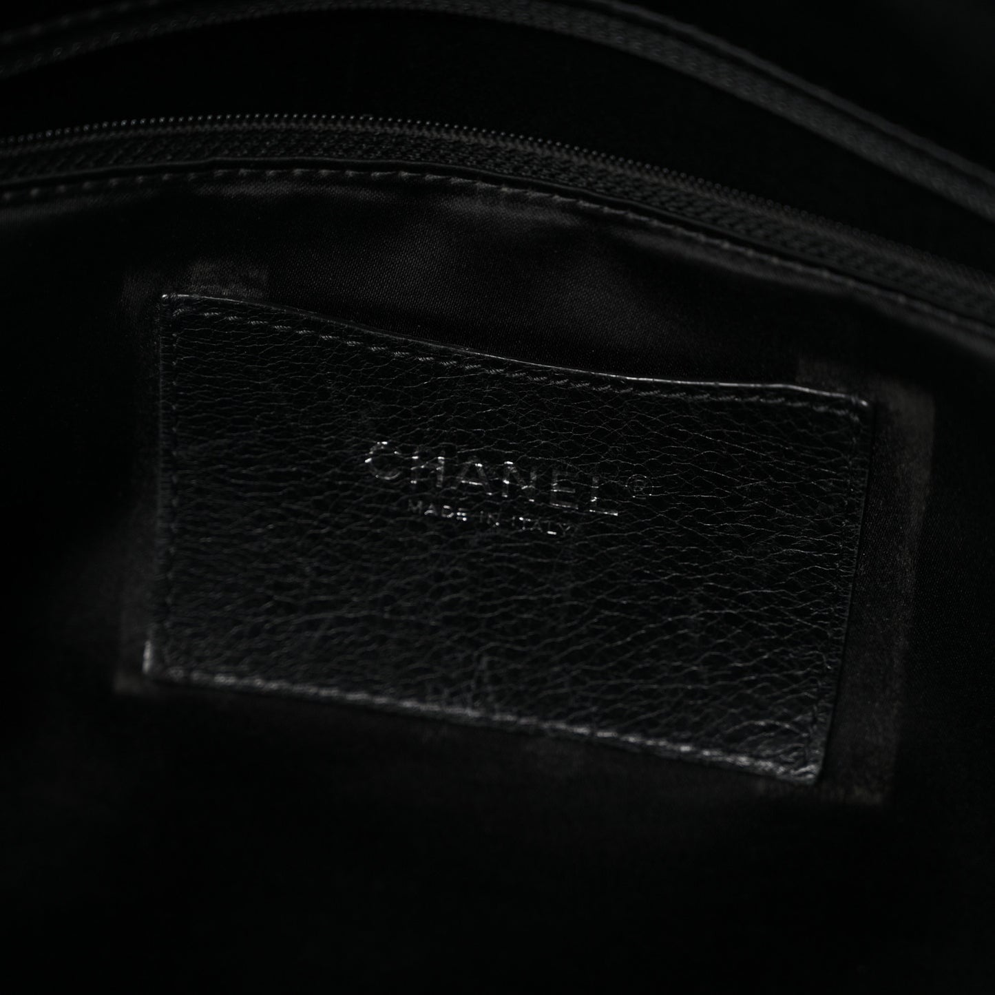 Glazed Calfskin Large On The Road Large Frame Tote Black