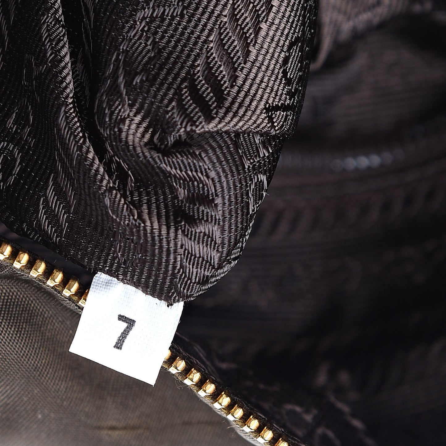 Tessuto Nylon Catena Shoulder Bag Muschio