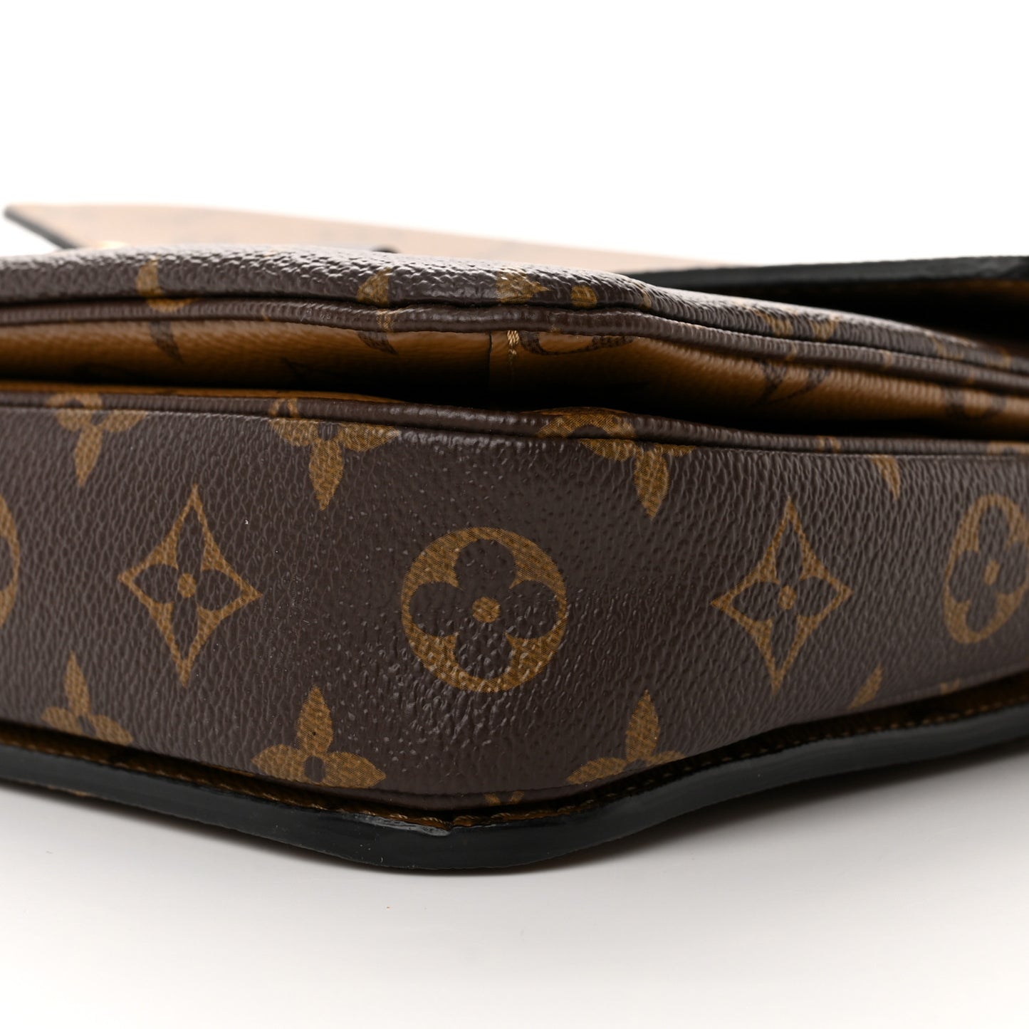 Reverse Monogram Pochette Metis