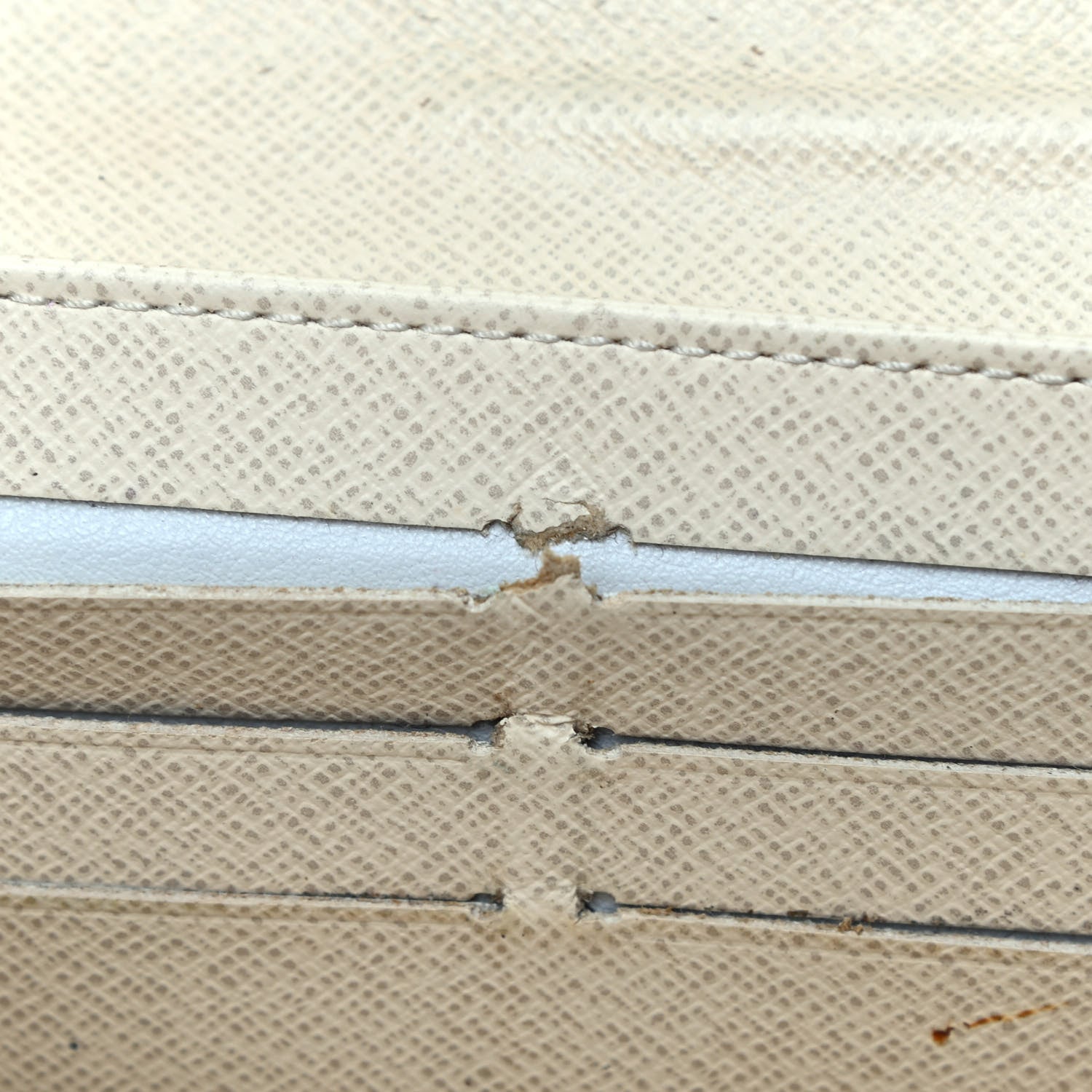 Louis Vuitton Damier Azur Sarah Wallet 9 of 10