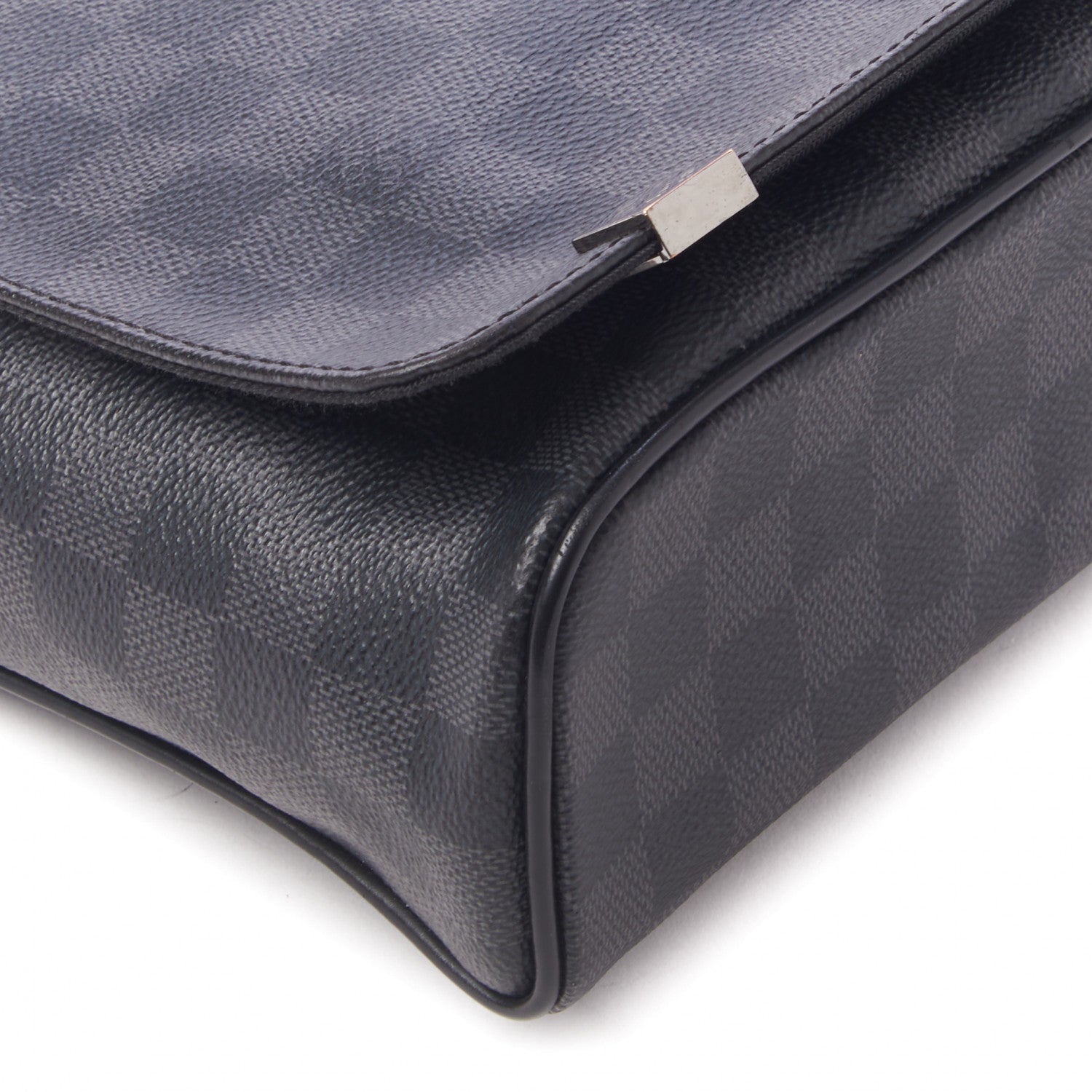 Louis Vuitton Damier Graphite District PM 6 of 8