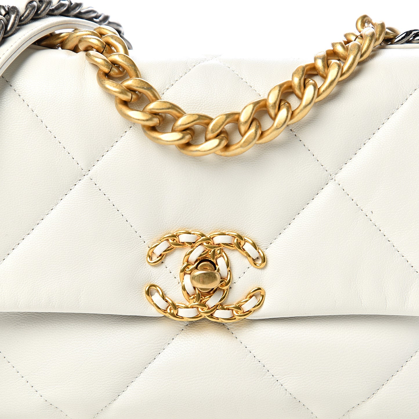 Lambskin Quilted Medium 19 Flap White