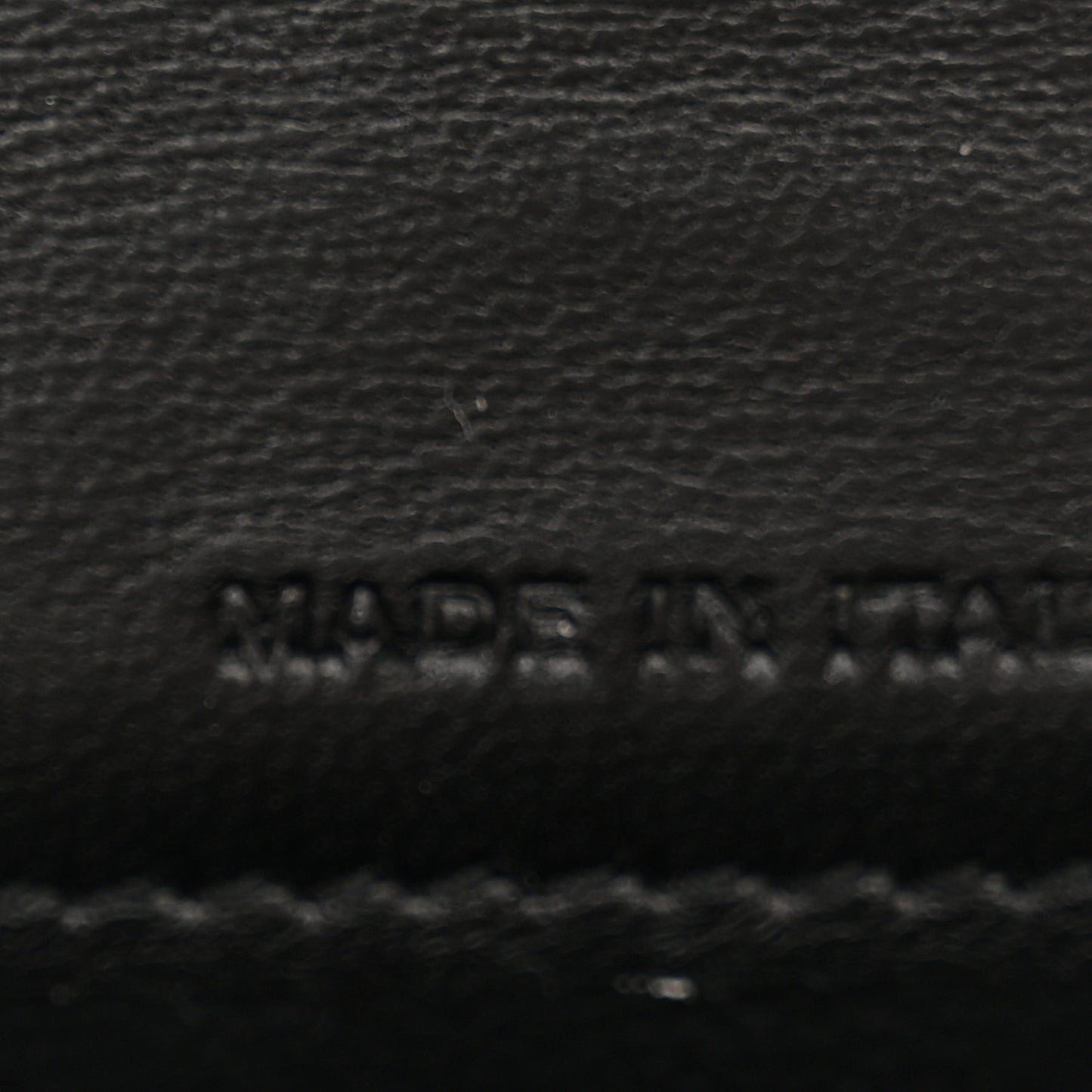 Grain De Poudre Matelasse Chevron Monogram Flap Card Case Black