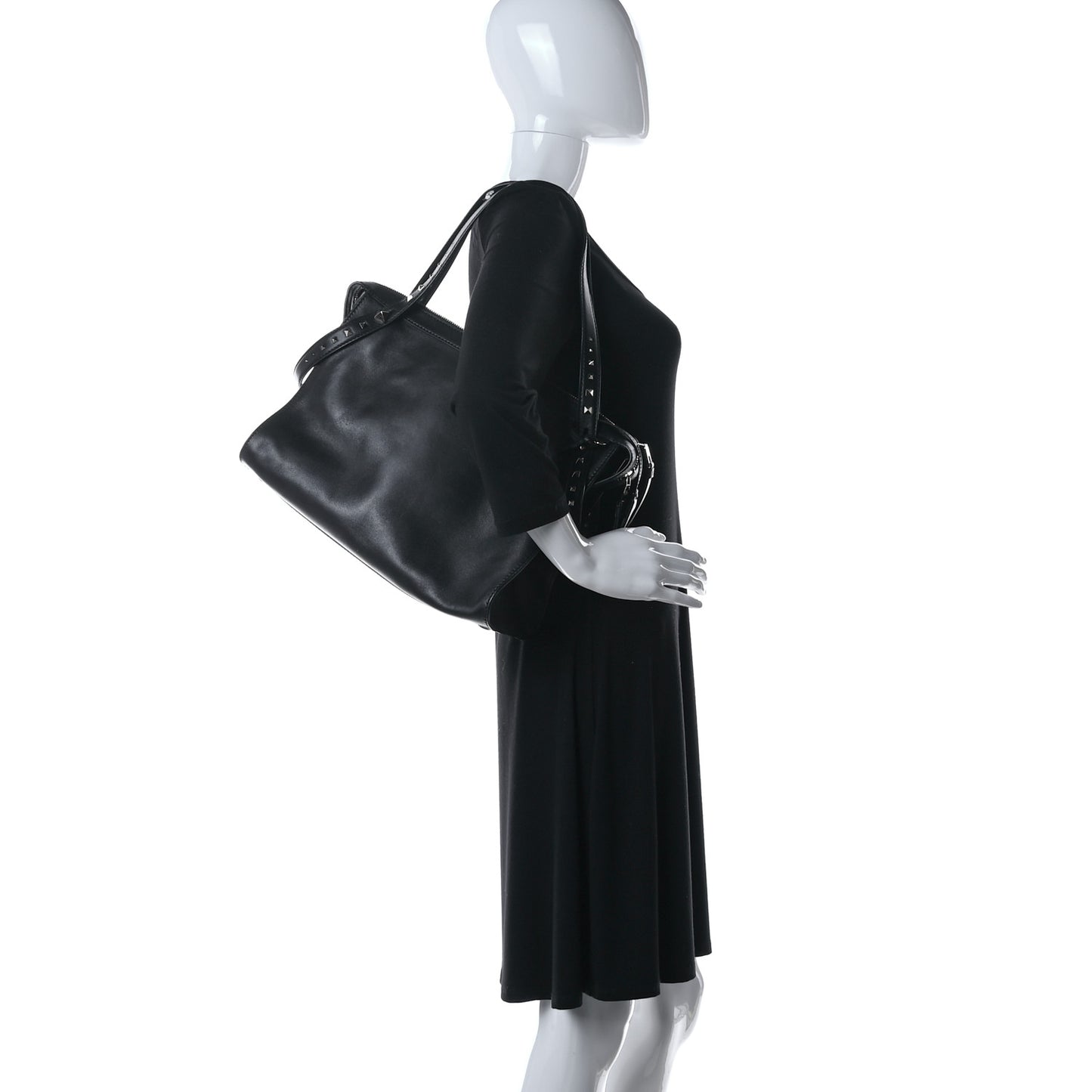 Vitello Lovestud Shoulder Bag Black