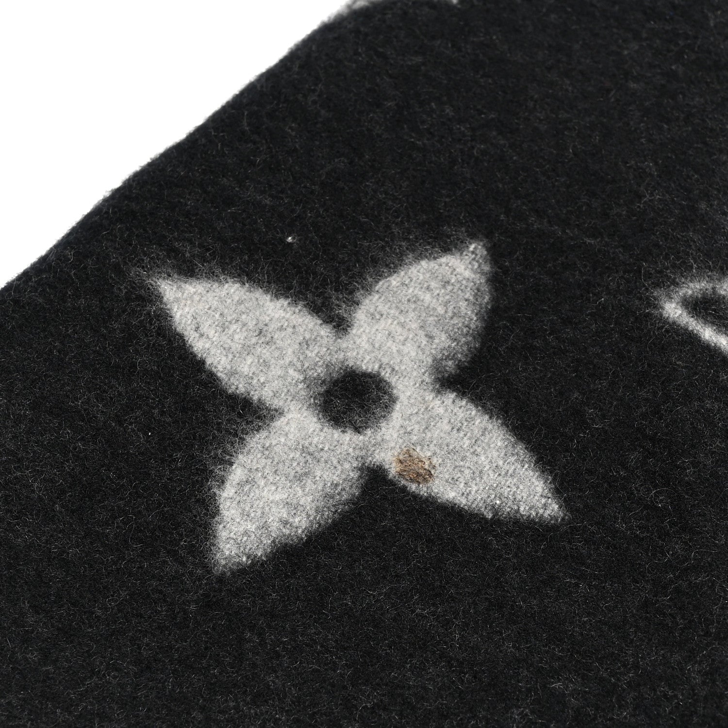 Louis Vuitton Cashmere Monogram Reykjavik Scarf Black 4 of 4