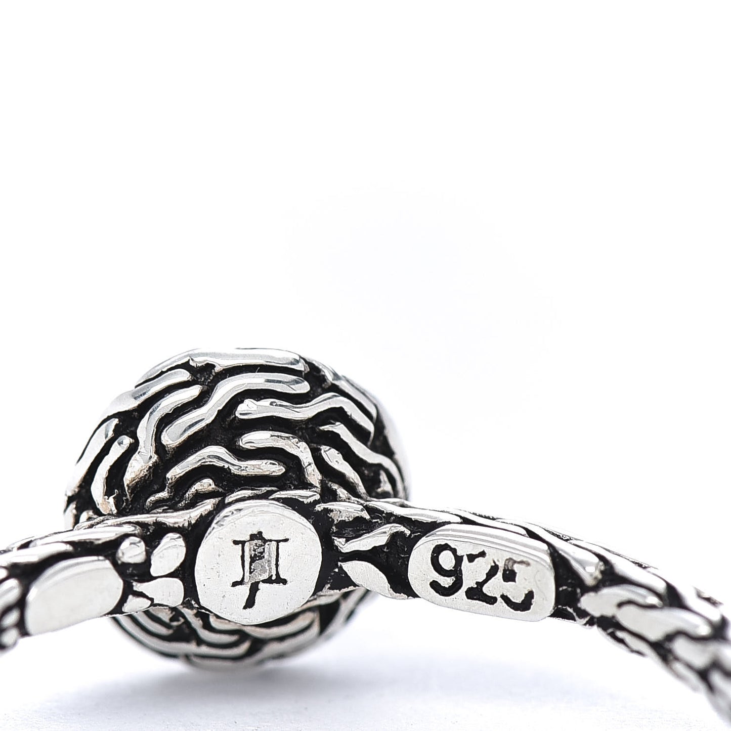 Sterling Silver Palu Hammered Round Ring 57 8