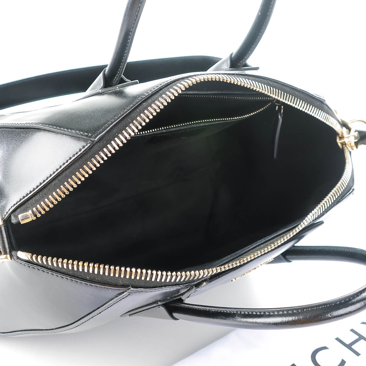 Givenchy Shiny Lord Calfskin Medium Antigona Black 5 of 7