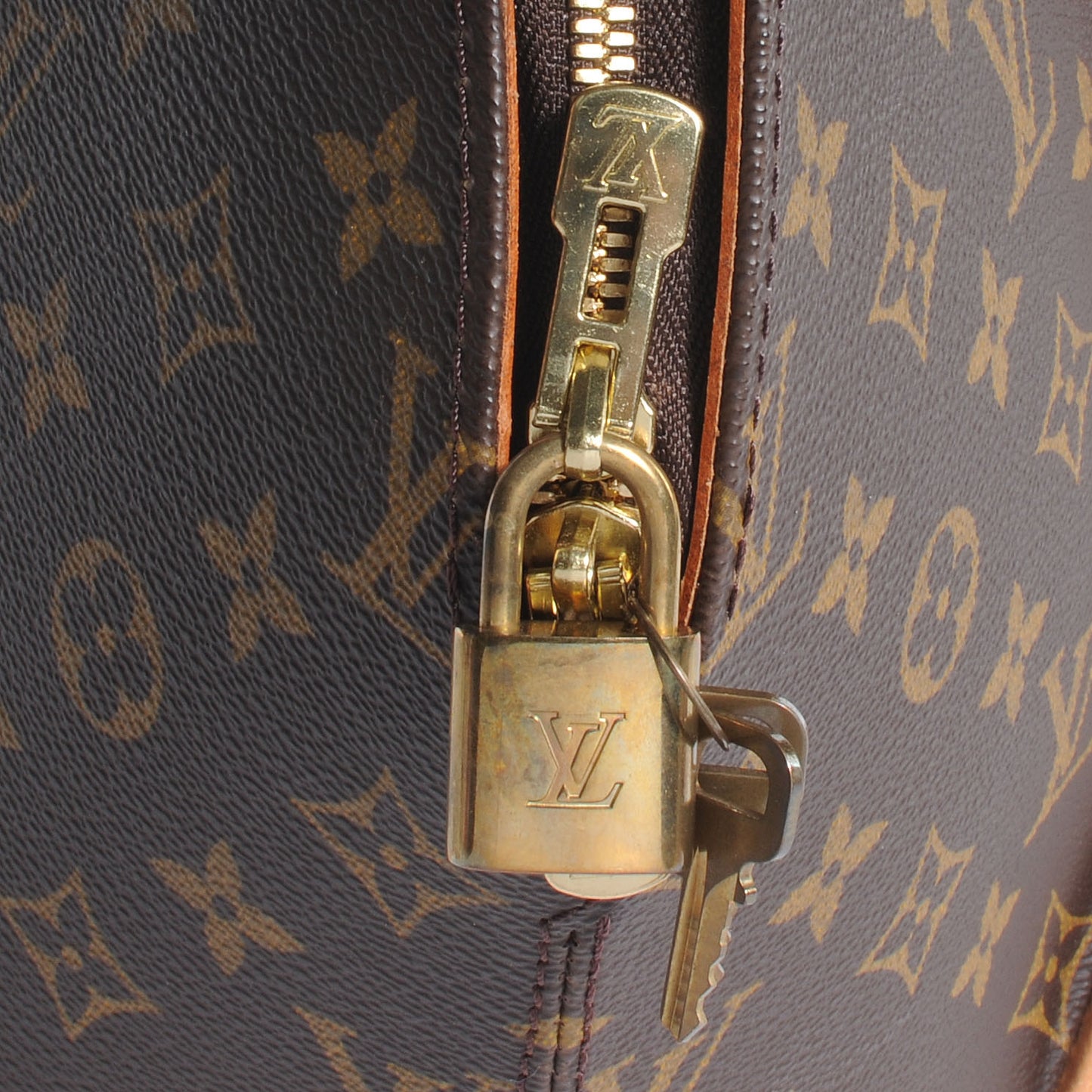 Monogram Ellipse MM