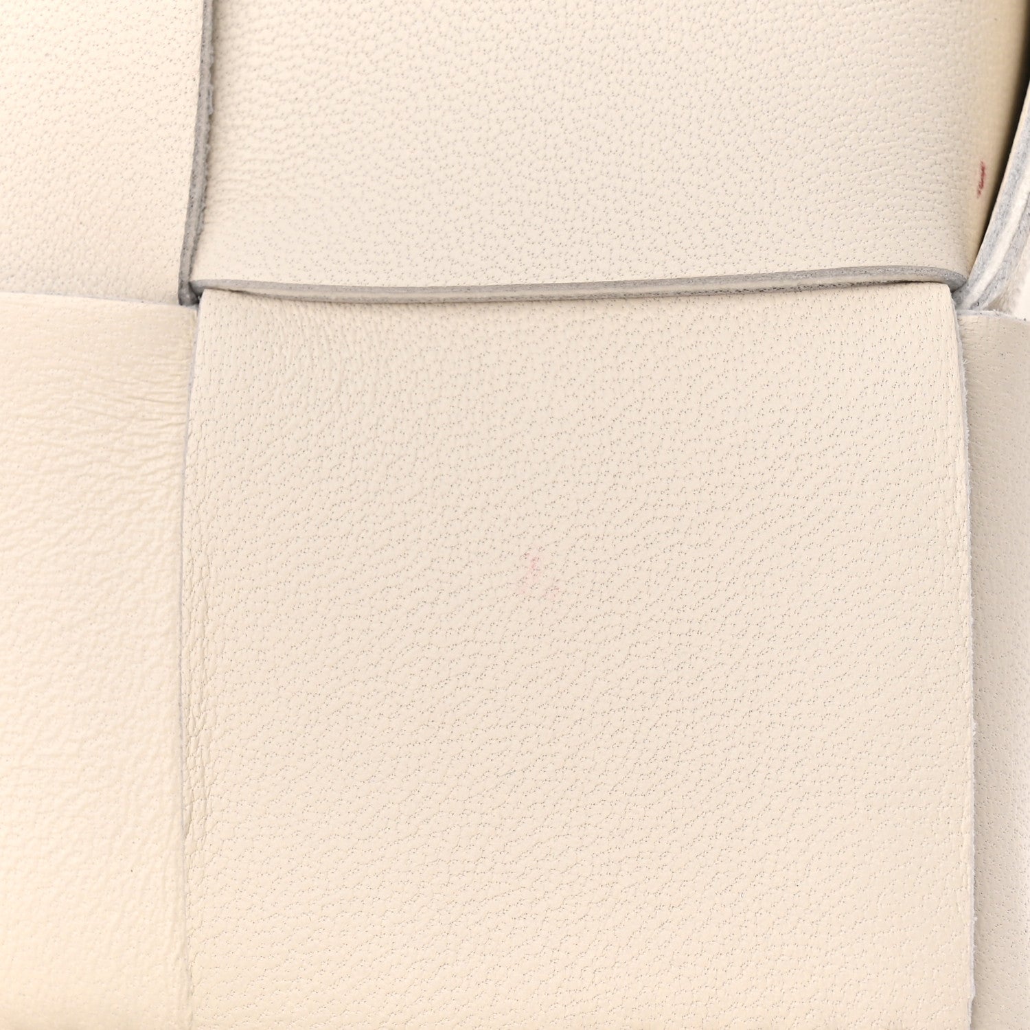 Bottega Veneta Lambskin Maxi Intrecciato Cassette Crossbody Bag White 11 of 12
